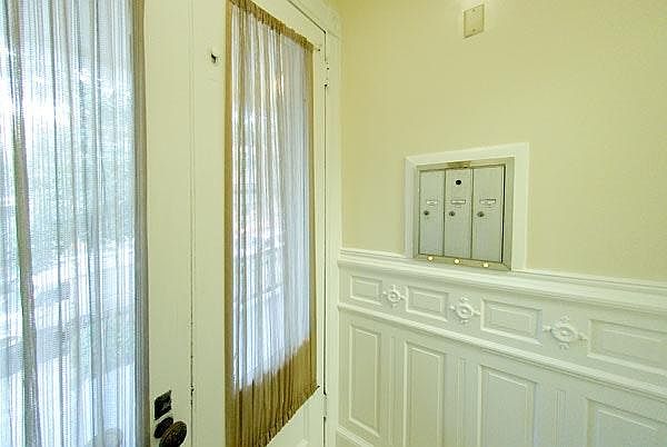 FOYER