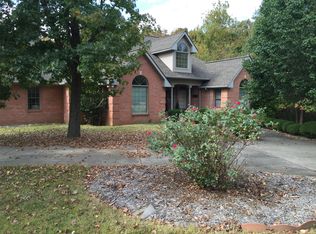 22 Greenwood Pl, Paducah, KY 42003