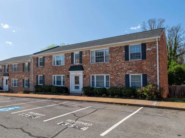 135 Hessian Hills Cir APT 3, Charlottesville, VA 22901