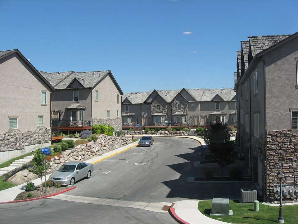 Holladay Springs Condos
