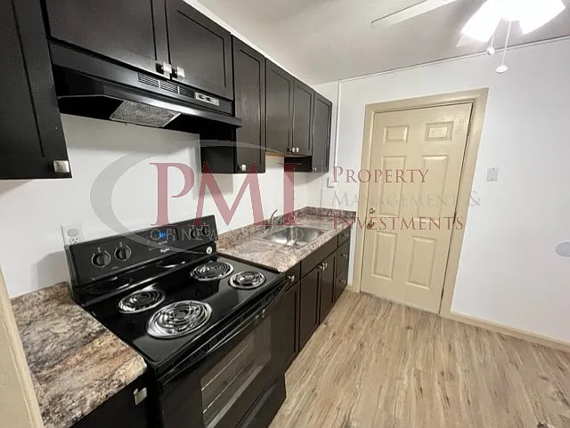 2225 College Street — Photo 7
