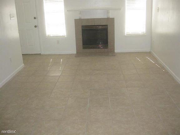 2061 Brandymill living rm
