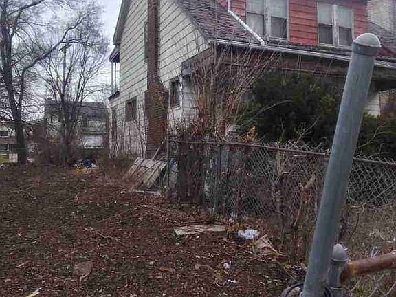 5570 Linsdale
