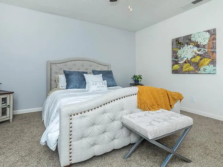 Sage Stone Apartments — Photo 16