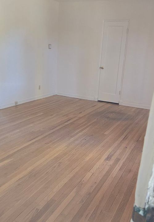 1st image of 218-224 Morningside Dr SE #222