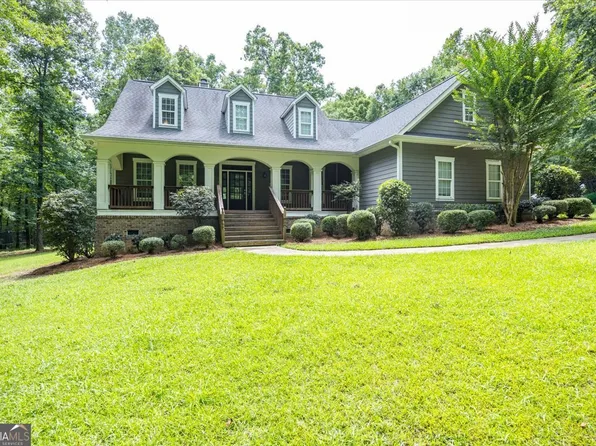 201 Manor Ct, Forsyth, GA 31029