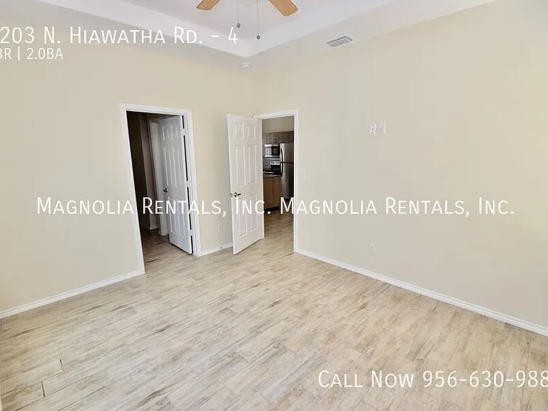 5203 N Hiawatha Dr #4 — Photo 11