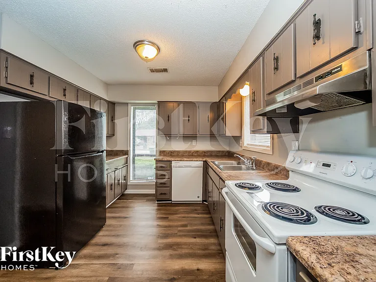 4198 Rosewind Cir — Photo 6