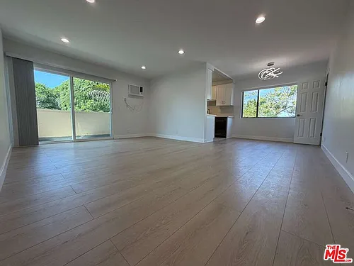 7607 Norton Ave #FRONT Photo 1