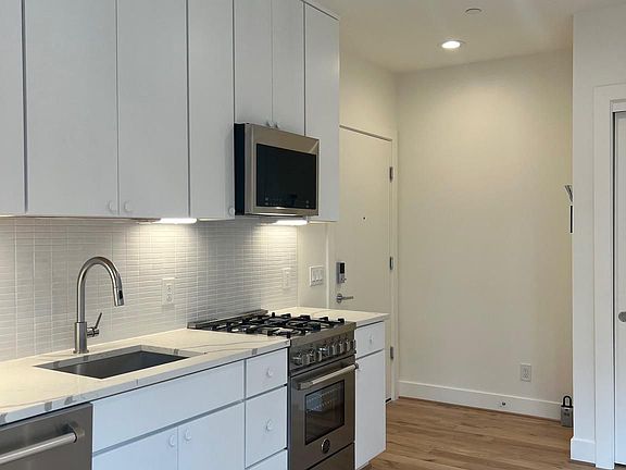 5th image of 1775 Swann St NW #201