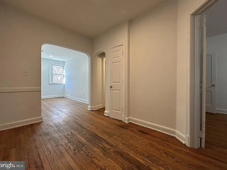 446 Mellon St SE #3 — Photo 2