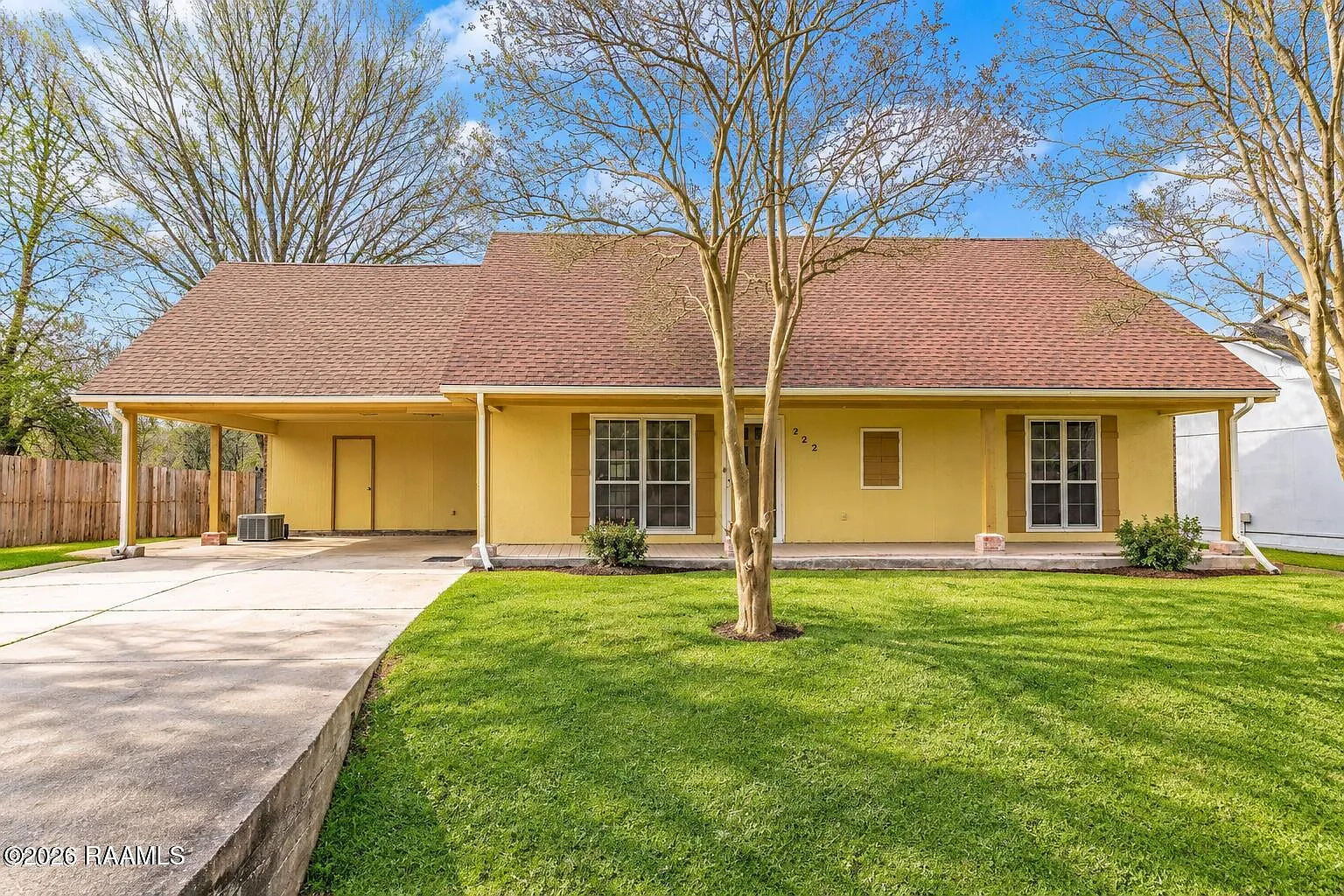4 bed, 2.0 bath, 1648 sqft, $1,700 — Photo 1
