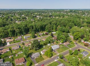 219 Lorna Dr, Hatboro, PA 19040