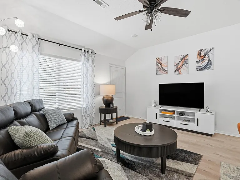 10904 Mason Dr — Photo 20
