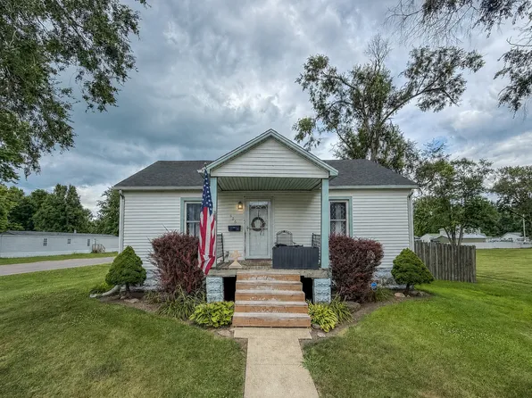 626 N Carico St, Tuscola, IL 61953