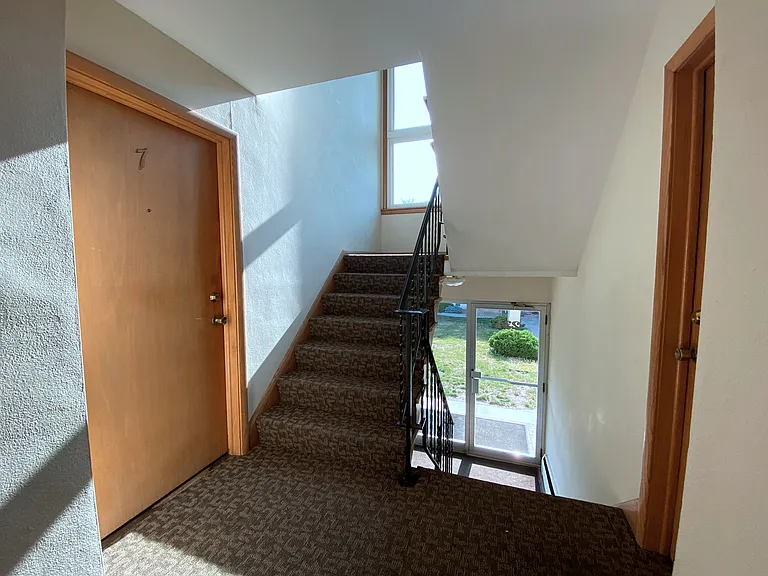 Annapolis Apartments — Photo 6