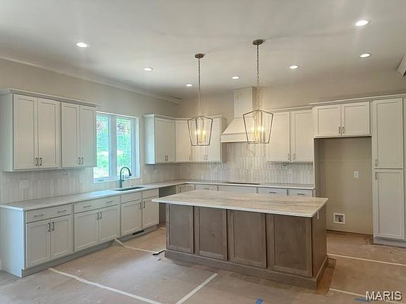 2nd image of 9609 Ashmont Dr