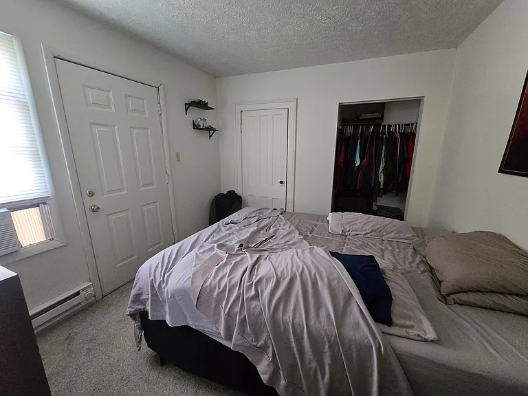 618 E Mulberry St — Photo 2
