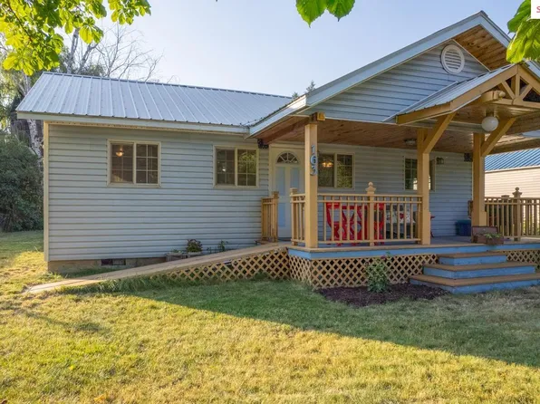 163 Canyon View Rd, Moyie Springs, ID 83845