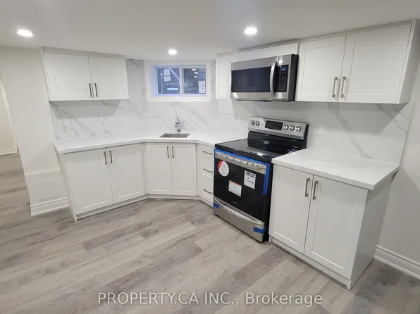625 Rhodes Ave, Toronto, ON M4J 4X5