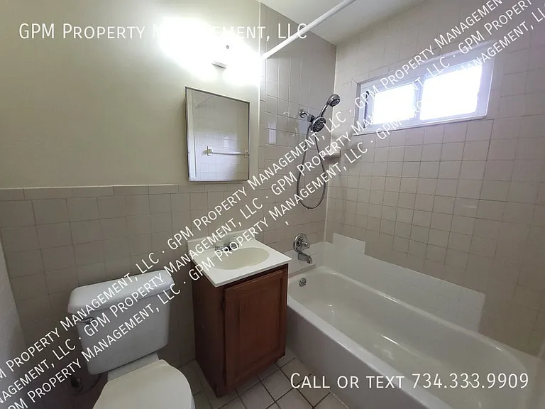 32258 Oscoda Ct — Photo 8