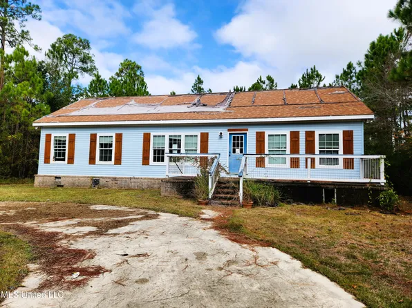 719 Blue Lake Cv, Pass Christian, MS 39571