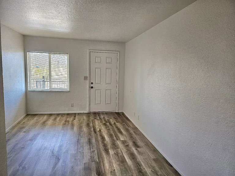 510 E Hatcher Rd #306 — Photo 12
