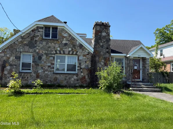 1346 Hillside Avenue, Niskayuna, NY 12309