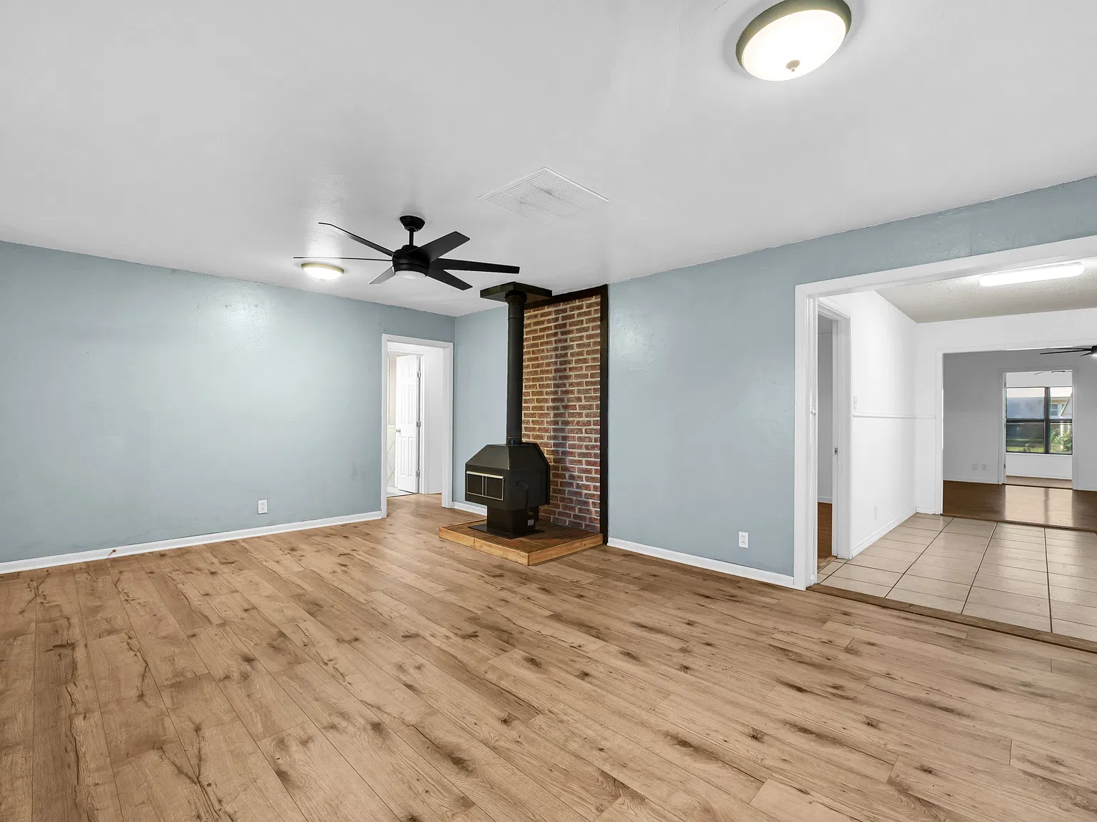 3905 Dakota Trl — Photo 3