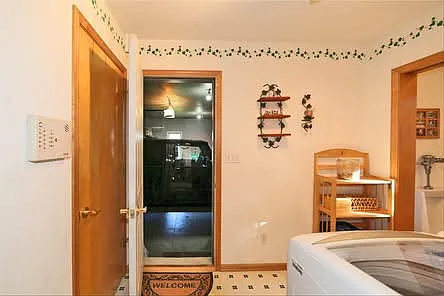 8601 Camelot Trce — Photo 6
