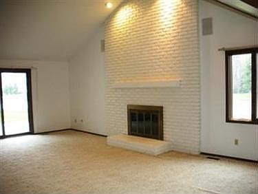 4th image of 28300 Louise Dr