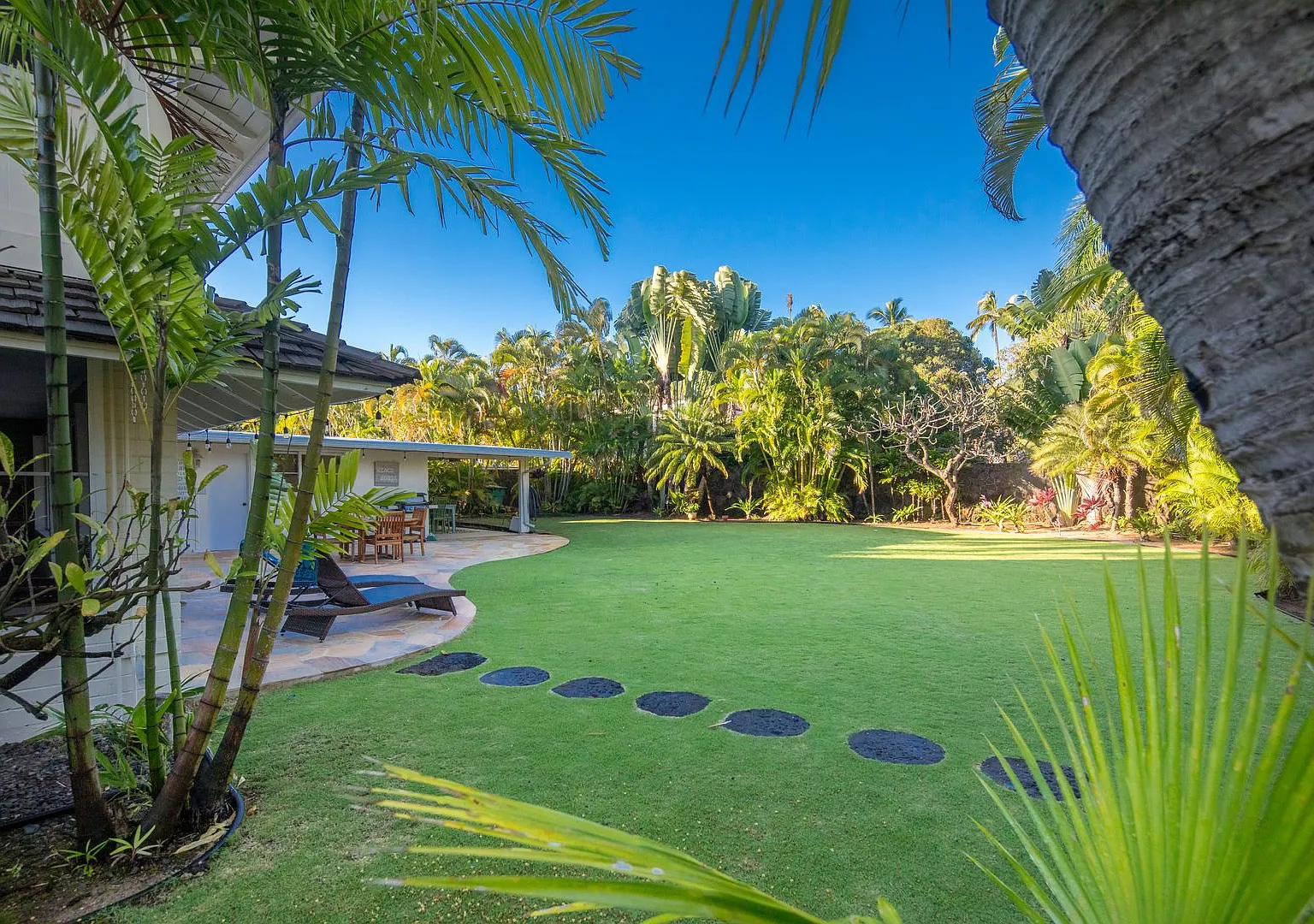Fully Furnished Lanikai House with A/C — Photo 4