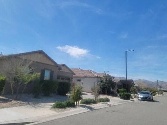 4th image of 18942 W Laurel Ln