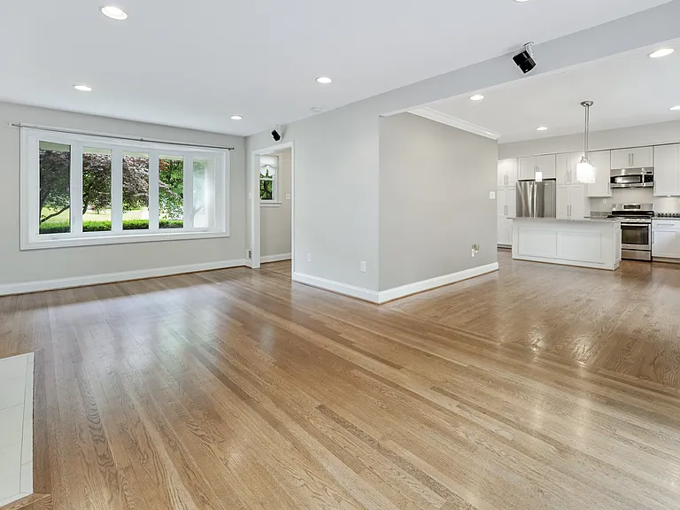 6811 Lemon Rd — Photo 10