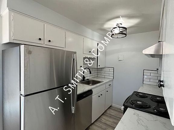 2nd image of 5437 Dover St APT J