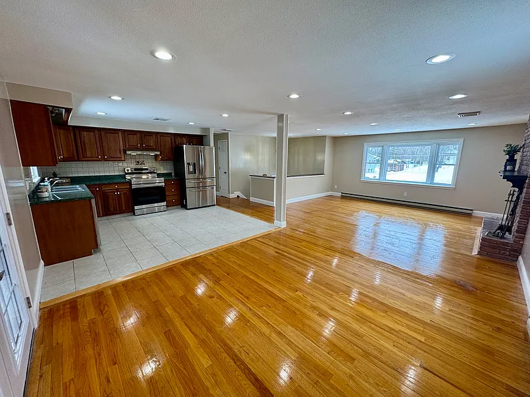 Longview Ln — Photo 4