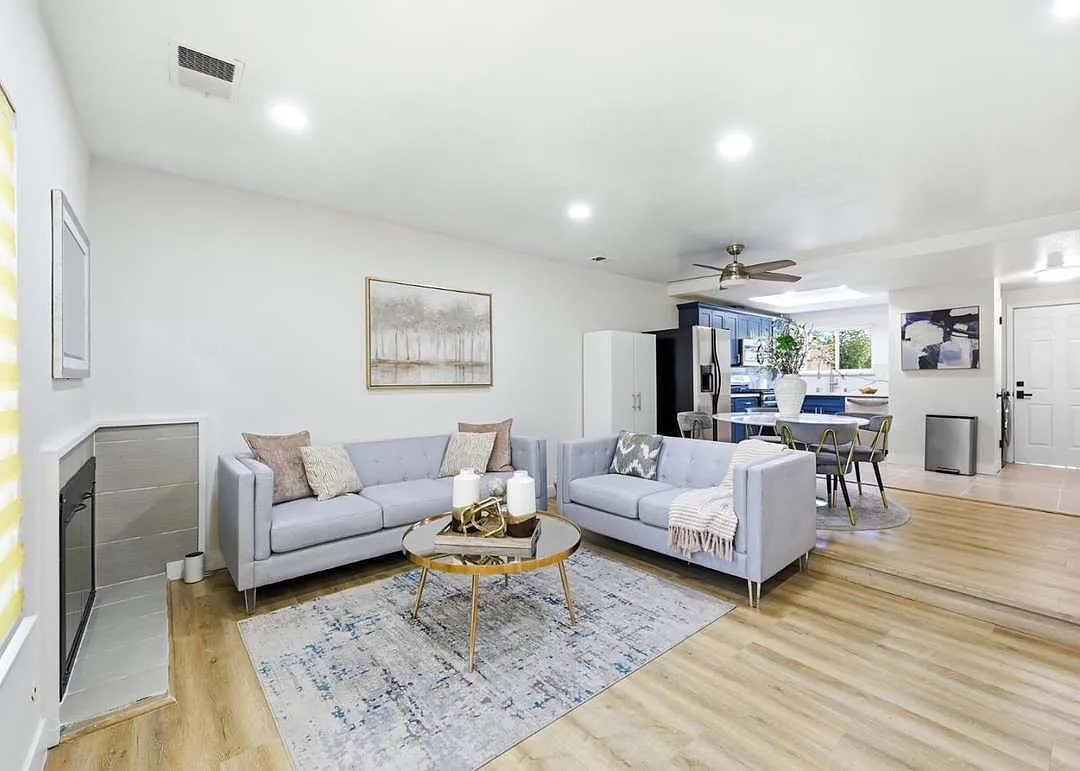 2 bed, 1.5 bath, 1120 sqft, $3,295 — Photo 2