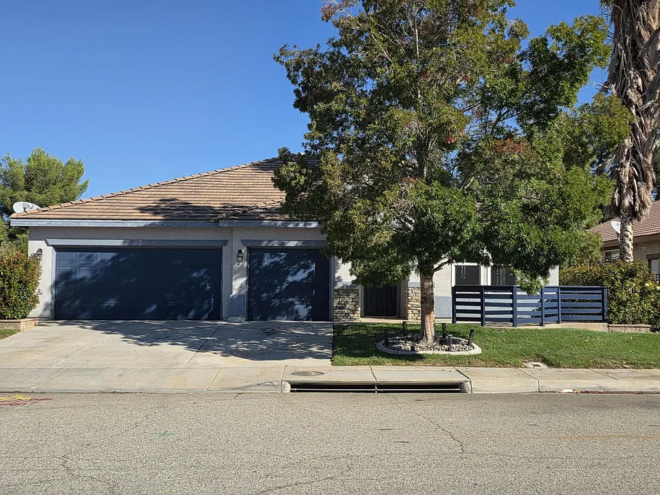 3443 Fairgreen Ln