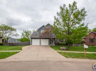 2511 SW Windslow Ct, Topeka, KS 66614