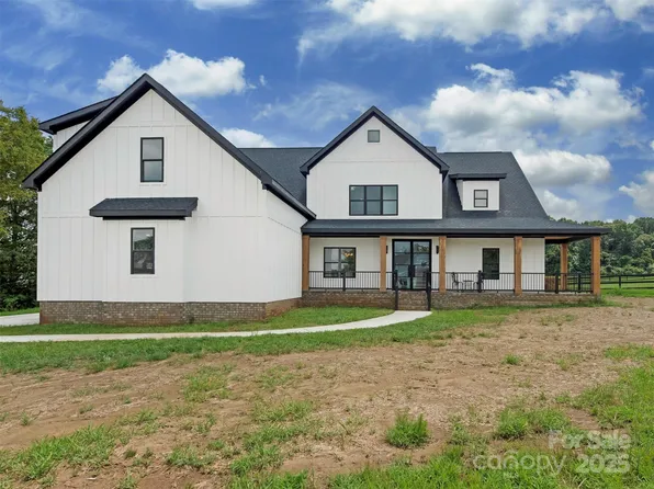 5105 Tom Starnes Rd, Waxhaw, NC 28173