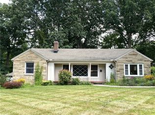 2065 Stabler Rd, Akron, OH 44313