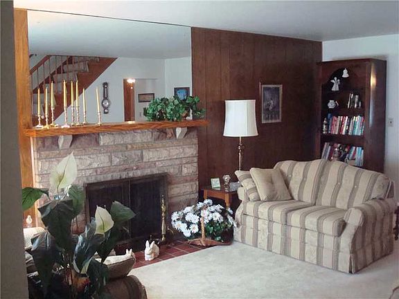 5th image of 425 Hamel Ave