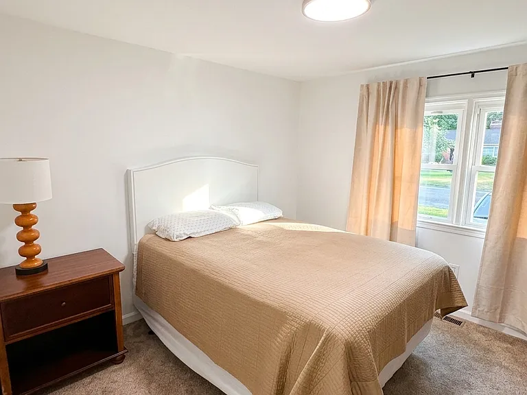 13 Paddock Dr — Photo 12