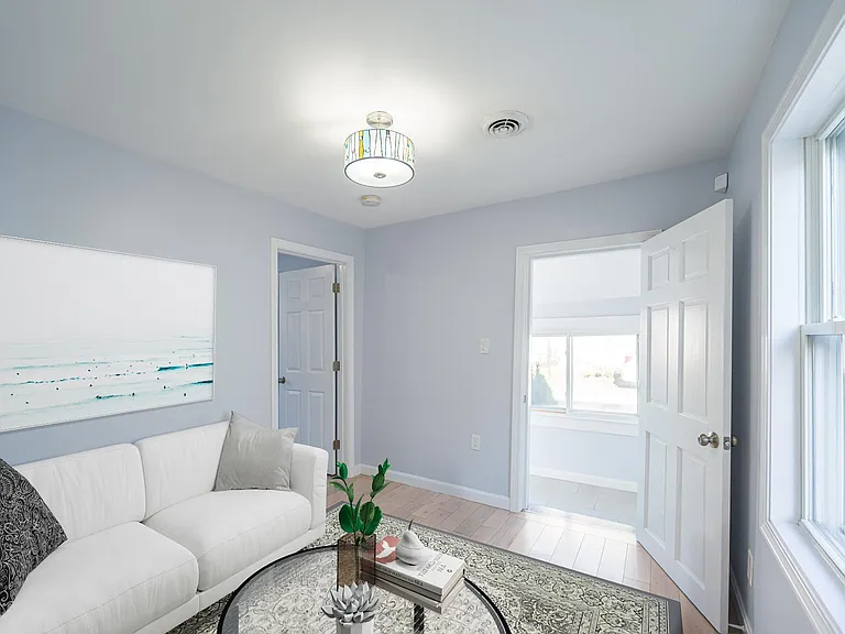 1 Avalon St — Photo 3