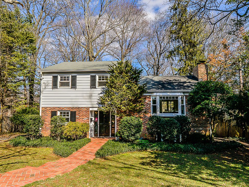 1st image of 1601 Holly Ct
