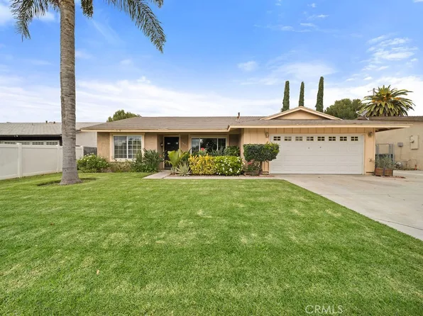 4660 Marathon Pl, Riverside, CA 92505