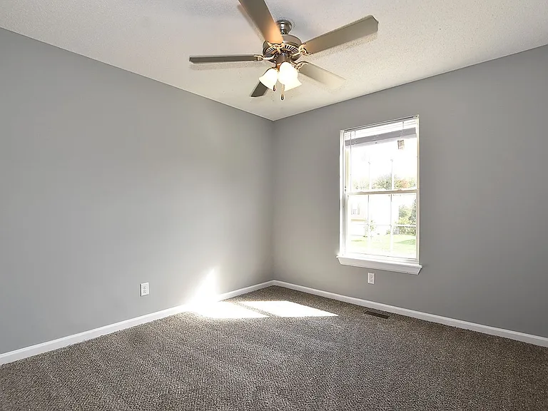 13650 Hunter Dr — Photo 14