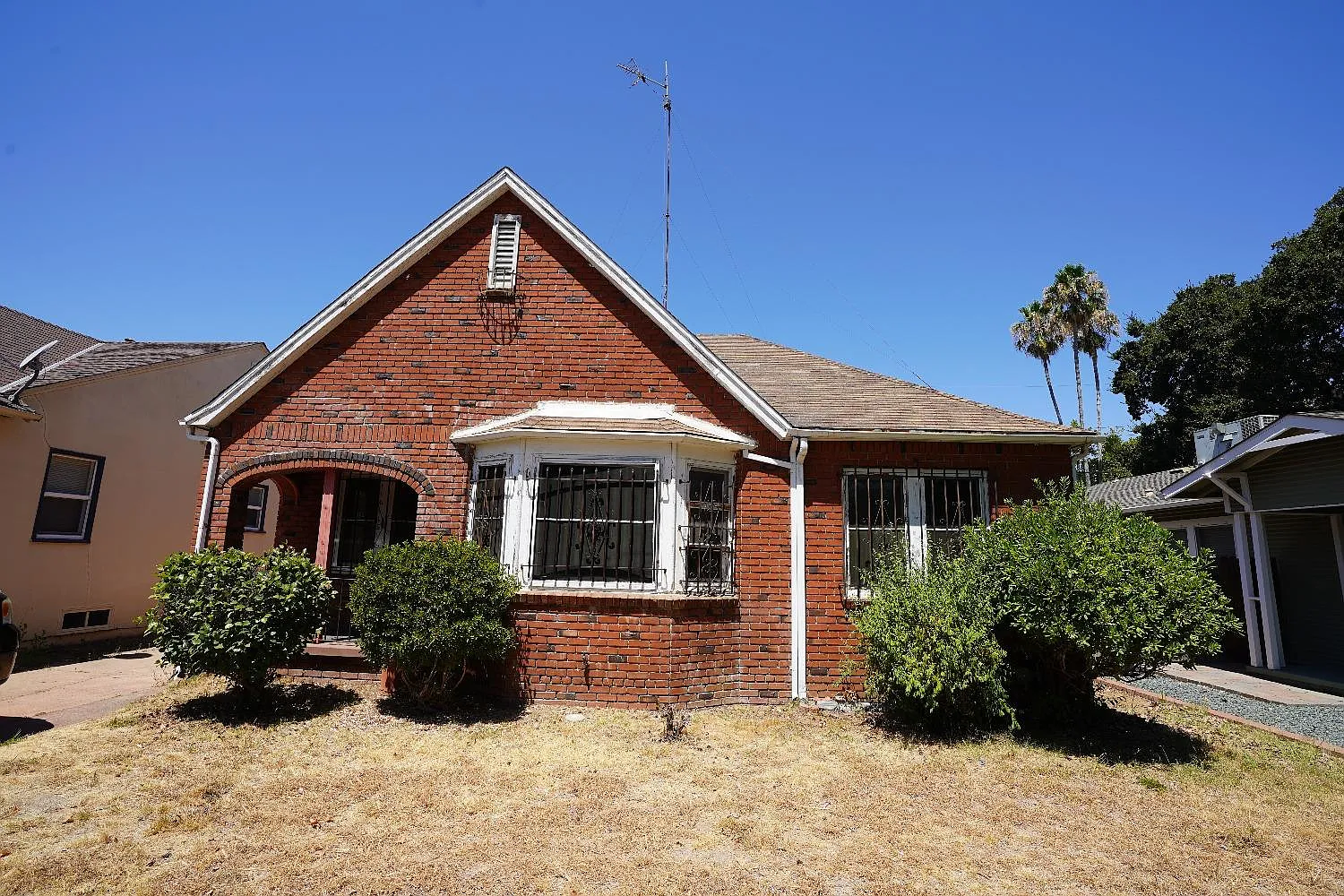 3809 Downey Way photo 1