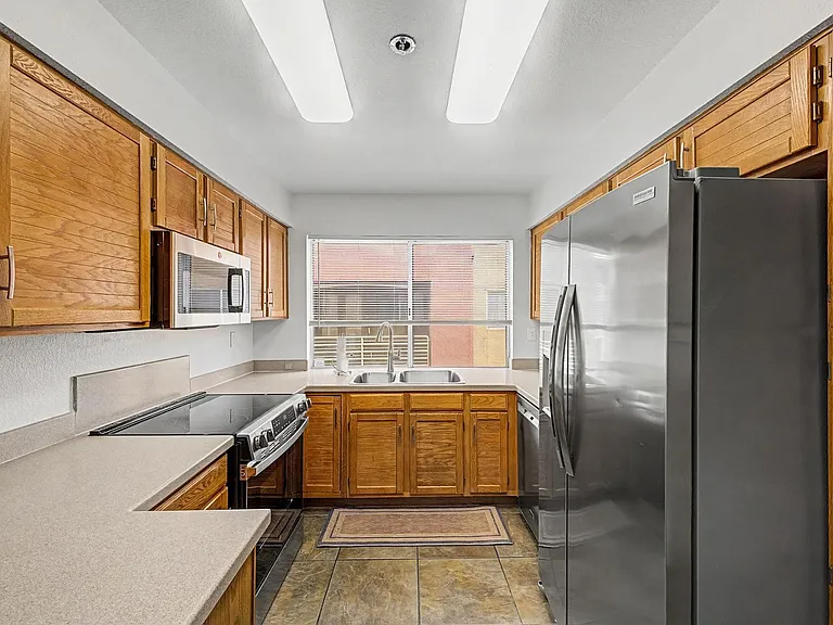 154 W 5th St #222 — Photo 12