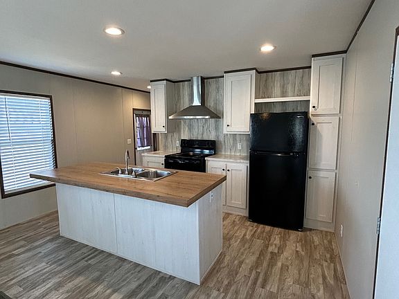4th image of 3200 Highland Park Dr Unit 114